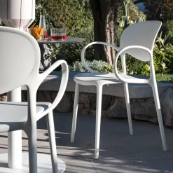 Abby Connubia® Fauteuil de jardin empilable en polypropylène recyclé* Fauteuil De Jardin