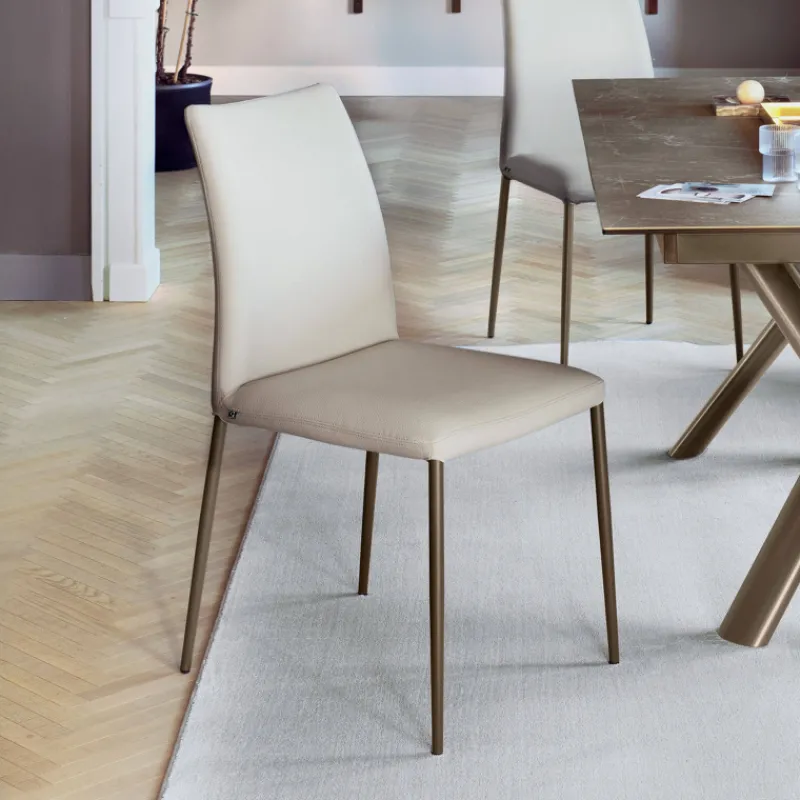 Atlas Connubia© Chaise contemporaine en simili avec dossier flexible* Chaise De Salle à Manger