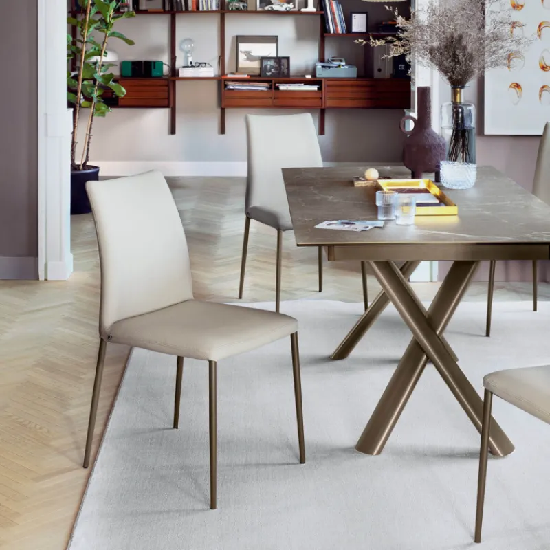 Atlas Connubia© Chaise contemporaine en simili avec dossier flexible* Chaise De Salle à Manger