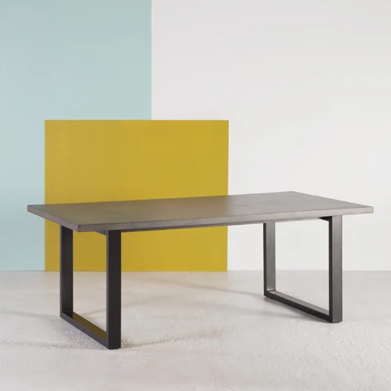 Neoh Eternelle Table industrielle française en béton ciré pieds traîneau* Table De Salle à Manger