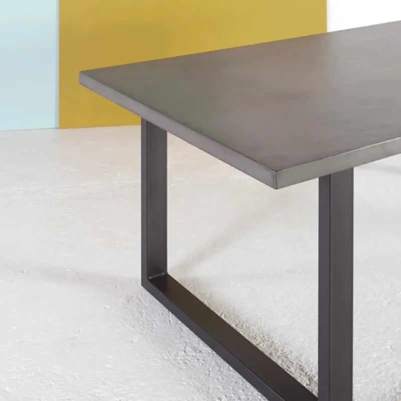 Neoh Eternelle Table industrielle française en béton ciré pieds traîneau* Table De Salle à Manger