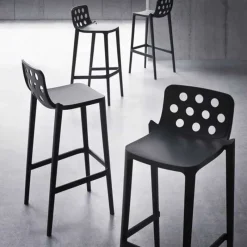 Isidoro Tabouret de bar d'extérieur moderne empilable avec dossier ronds ajourés* Tabouret De Bar (assise +/- 80 Cm)