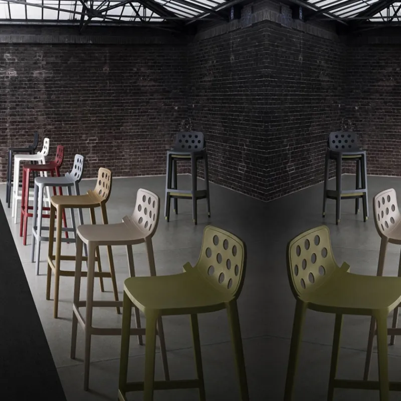 Isidoro Tabouret snack moderne empilable avec dossier ronds ajourés* Tabouret Snack (assise +/- 65 Cm)|Tabouret De Bar (assise +/- 80 Cm)