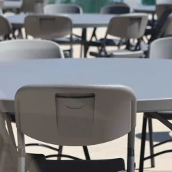 NormanChaise pliante en polyéthylène gris foncé* Chaise De Cuisine
