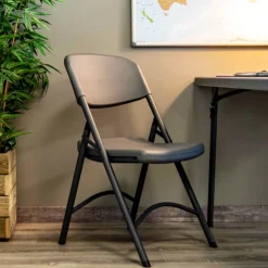 NormanChaise pliante en polyéthylène gris foncé* Chaise De Cuisine