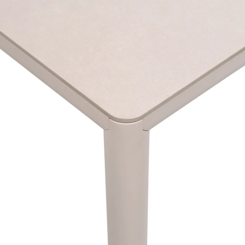 Piave Table de jardin carrée en stratifié avec pieds en aluminium* Table De Jardin