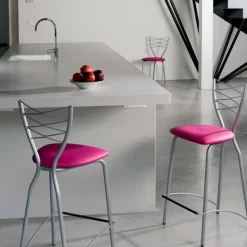 Carrier Romance ® Tabouret snack contemporain en synthétique et métal* Tabouret Snack (assise +/- 65 Cm)|Tabouret De Bar (assise +/- 80 Cm)