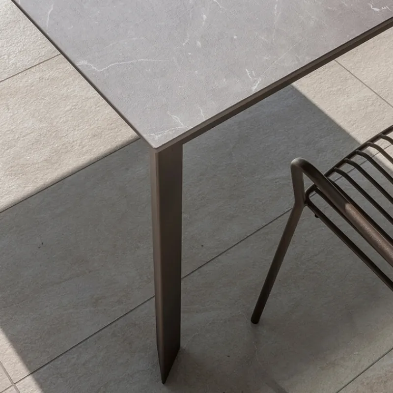 Altacom Sirocco Table de jardin moderne en stratifié et métal* Table De Jardin