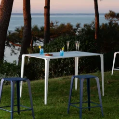 Carrier Valence ® Table snack industrielle rectangulaire pour jardin en métal* Table De Jardin